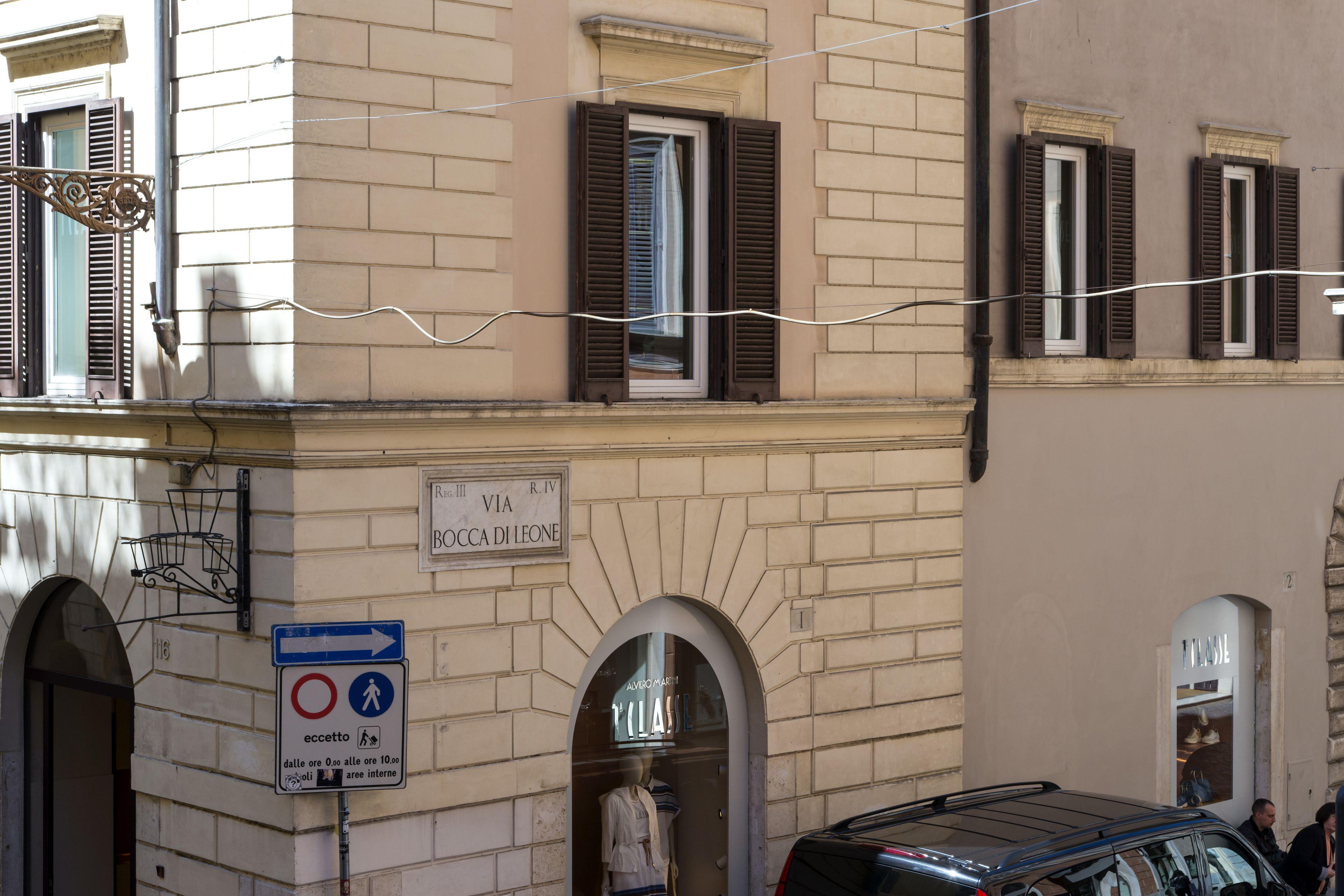 Rome Frattina27 — Foto 1